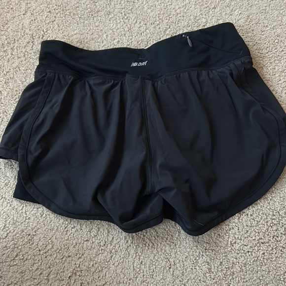 New balance running shorts - Picture 2 of 2